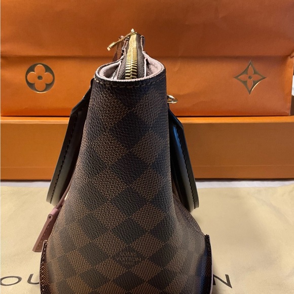 COPY - Authentic Louis Vuitton Damier Ebne Caissa Tote PM - Picture 4 of 15